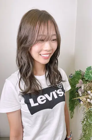 セミロング カラー 尾崎 弘和のヘアスタイル