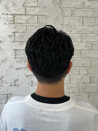 ショート パーマ メンズ ブリーチ特化 ハイトーンRYOYAのヘアスタイル