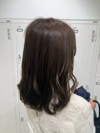 セミロング カラー 【暖色カラー特化】 中山由梨のヘアスタイル