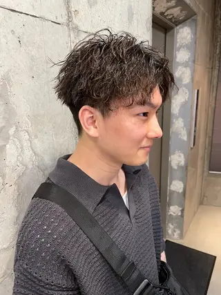 メンズ メンズカット&メンズ眉毛サロンDRAWER池袋店所属・メンズカット動画 格好良くします佐藤のヘアスタイル