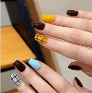 ネイル 高木 維麗絲のネイルデザイン