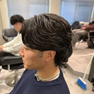 ミディアム パーマ メンズ 🐦‍🔥フェザーパ ーマ🐦‍🔥きるやのヘアスタイル