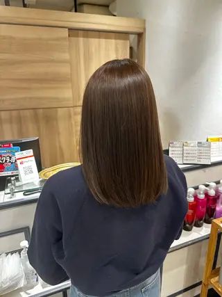 ミディアム カラー 岡本 葵のヘアスタイル