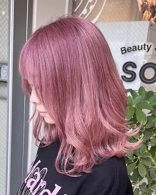 セミロング カラー 💖ブリーチ/暖色 𝐘𝐮𝐢💖のヘアスタイル