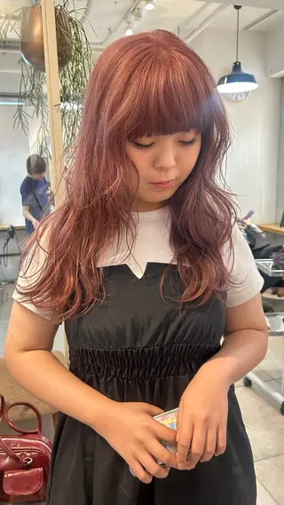 セミロング カラー Lomalia Moemiのヘアスタイル