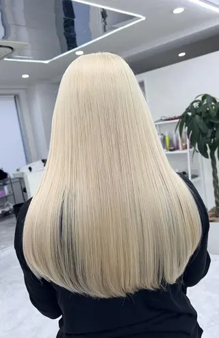 ロング 江坂エリア最安値◎ ブリーチ*土田のヘアスタイル