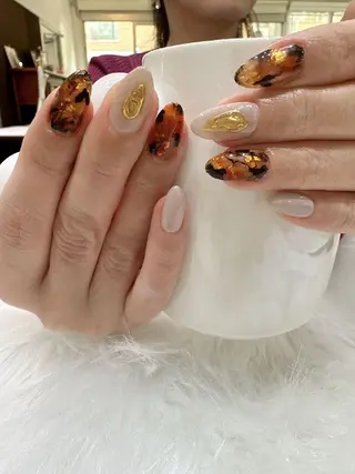 セミロング ネイルサロンジーエム所属・ネイルサロン ジーエムのネイルデザイン