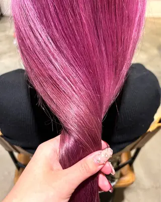 ロング カラー 小木曽 里華のヘアスタイル