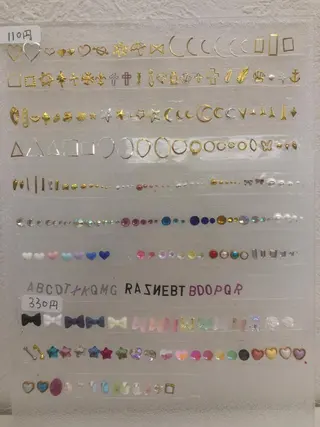 ネイル モナ& ミユのネイルデザイン