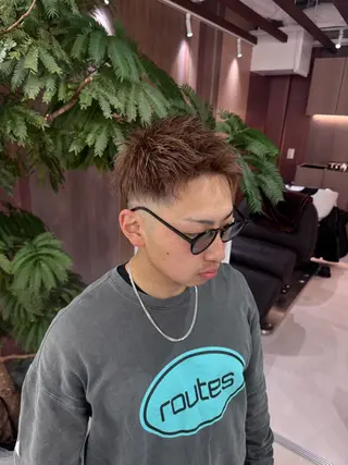 ショート カラー メンズ R/🤎 パーマ＆ブリーチ🔥のヘアスタイル