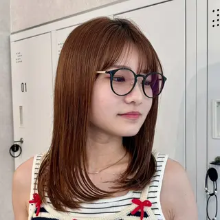 ミディアム カラー ネヅ カオルのヘアスタイル