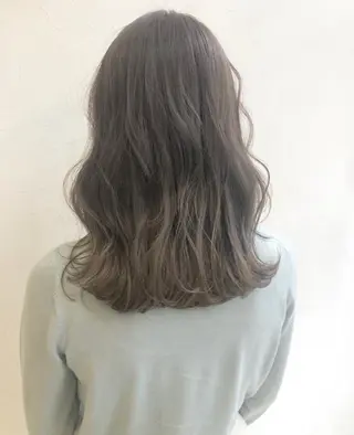 セミロング カラー nakahara madokaのヘアスタイル