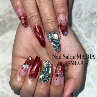 ネイル MADIA藤沢所属・MADIA MEGUのネイルデザイン