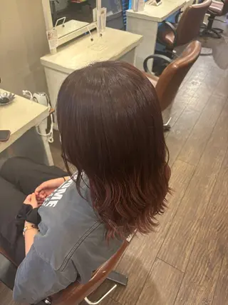 ミディアム カラー 井上 夏音のヘアスタイル
