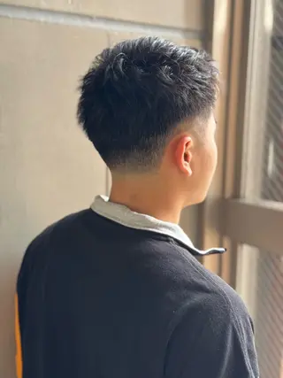 メンズ leo/ナチュラル/ テーパーフェードのヘアスタイル