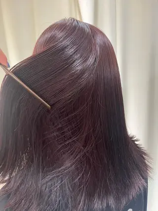 ミディアム 泉澤 風花のヘアスタイル