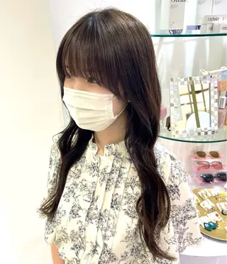 ロング カラー MONA HARUNAのヘアスタイル
