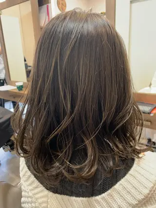 ミディアム 田丸 なつみのヘアスタイル