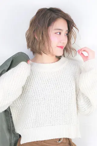 ショート ミディアム カラー パーマ 髪質改善 ami byAbsoのヘアスタイル