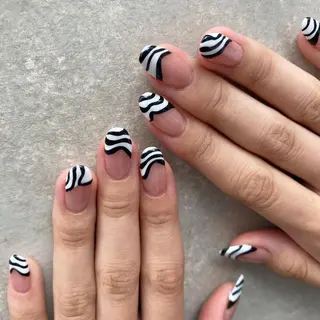 ネイル 【似合わせ提案】鈴木 舞のネイルデザイン