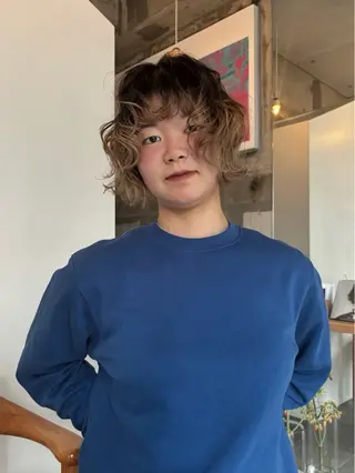 ショート mirai/ブリーチ ダブルカラーのヘアスタイル