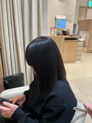 ショート カラー 浦野 遥のヘアスタイル