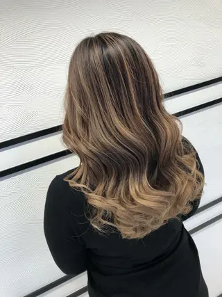 カラー レイヤーカット 早崎太生のヘアスタイル