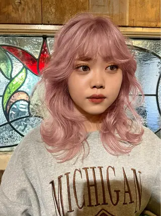 ミディアム ハイトーンカラー🍑 心斎橋のヘアスタイル