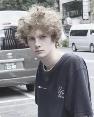 パーマ 吉武 茂暉のヘアスタイル