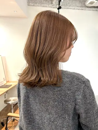 ミディアム カラー 切りっぱなしボブ 大阪梅田/きょうかのヘアスタイル