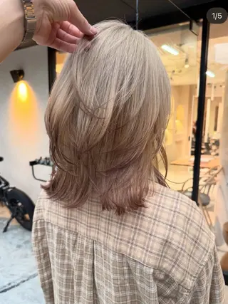 ミディアム カラー Toiro所属・ハイトーン/艶カラー /髪質改善/近澤✂︎のヘアスタイル