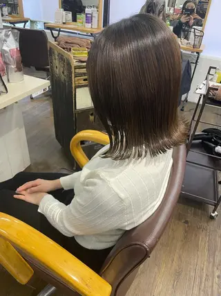 ミディアム ヒカ/外国人風 デザインカラーのヘアスタイル