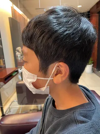 ショート こすげひろと カラー講師のヘアスタイル