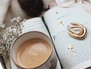 ネイル FERNA Saoriの眉毛・アイブロウイメージ