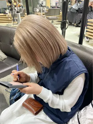 ミディアム ハギワラ ミナコのヘアスタイル
