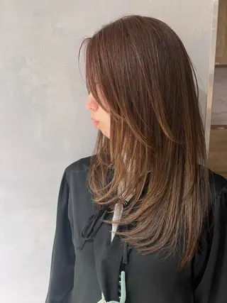 ロング 垢抜けレイヤーカット ×前髪ストレート✨のヘアスタイル