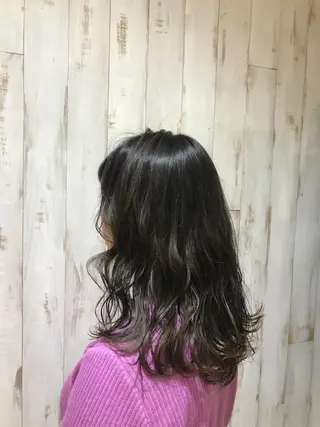 カラー SiiＱbyLuca所属・鈴木 まりやのヘアスタイル