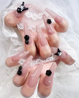 ネイル She   Nail所属・ISA_ BELLAのネイルデザイン