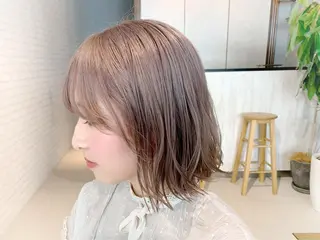 ミディアム カラー EMANON天神所属・Hitomi Ezakiのヘアスタイル