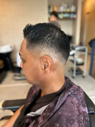 ショート メンズ THEBARBER TEN所属・伊禮 海凪のヘアスタイル