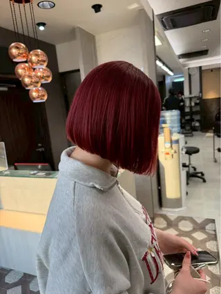 ミディアム カラー ダメージレスブリーチ デザイン．咲良のヘアスタイル