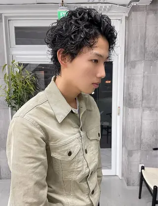 ショート パーマ メンズ 錦 茉李のヘアスタイル