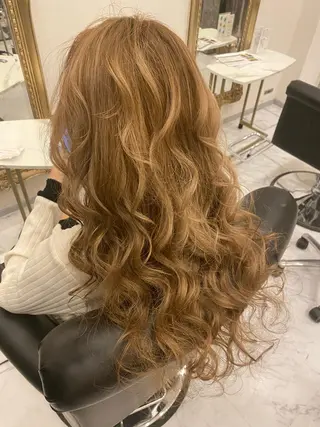 ロング カラー ケアブリーチ&シール エクステの店和田翔莉のヘアスタイル