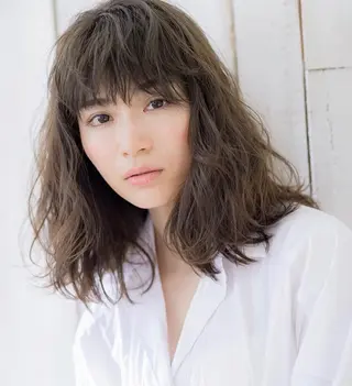 セミロング Ere.by bonheur所属・Ere bybonheurのヘアスタイル