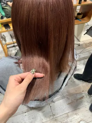 ミディアム カラー ワタナベ アオイのヘアスタイル