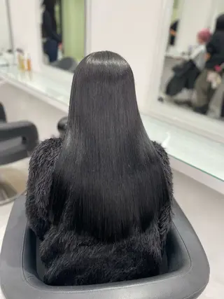 セミロング 大人っぽ透明感暗髪 🤍shio🤍のヘアスタイル
