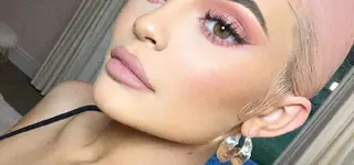 マツエク・マツパ arrow🖤 もえみのヘアスタイル