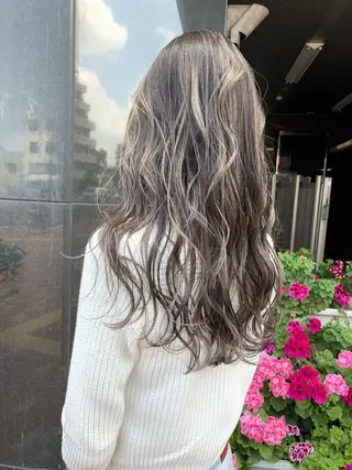 セミロング 可児 令路のヘアスタイル