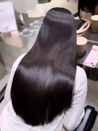 ロング パーマ ゆあ♡ 髪質改善×美髪矯正のヘアスタイル