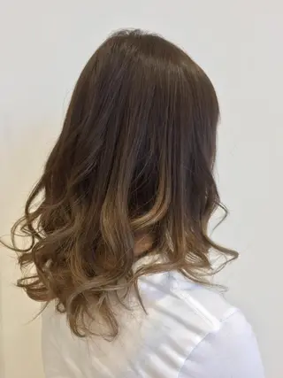 カラー ショート/白髪ぼかし 君和田若菜のヘアスタイル